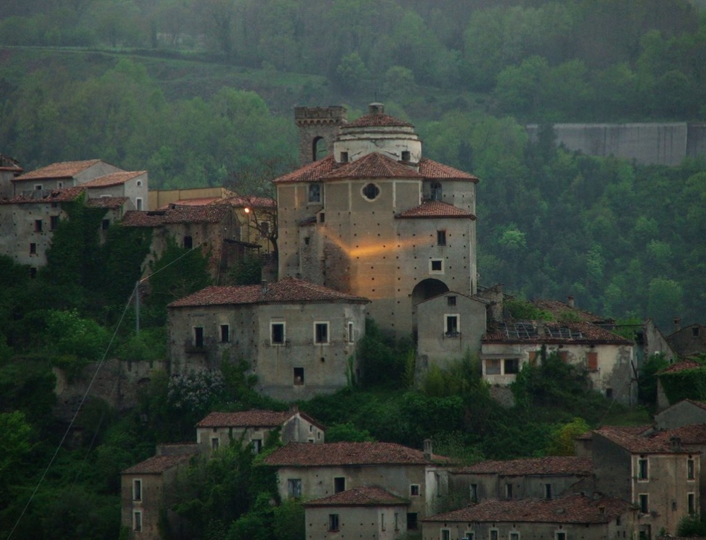 Santuario Della Madonna Del Pollino A San Severino Lucano - Parco ...